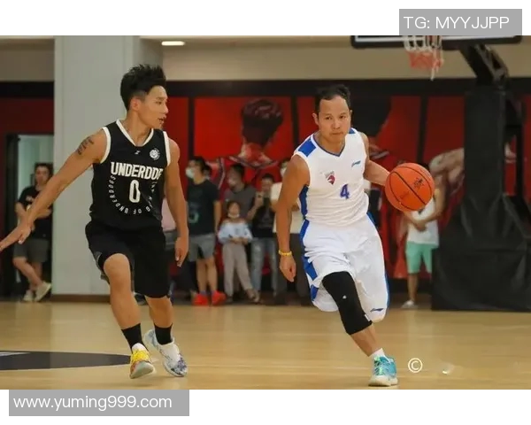 昆凌热情参与明星篮球慈善赛展现运动魅力与公益精神